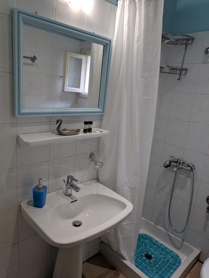 Helena'S Rooms Kassiopi Exterior photo