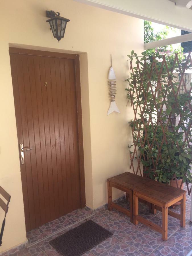 Helena'S Rooms Kassiopi Exterior photo